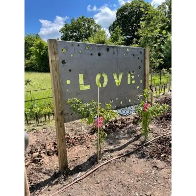 Wall or post mounted Screen Sign & Trellis